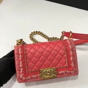 ❌ SOLD ❌ Small Chanel Boy Tweed Coral